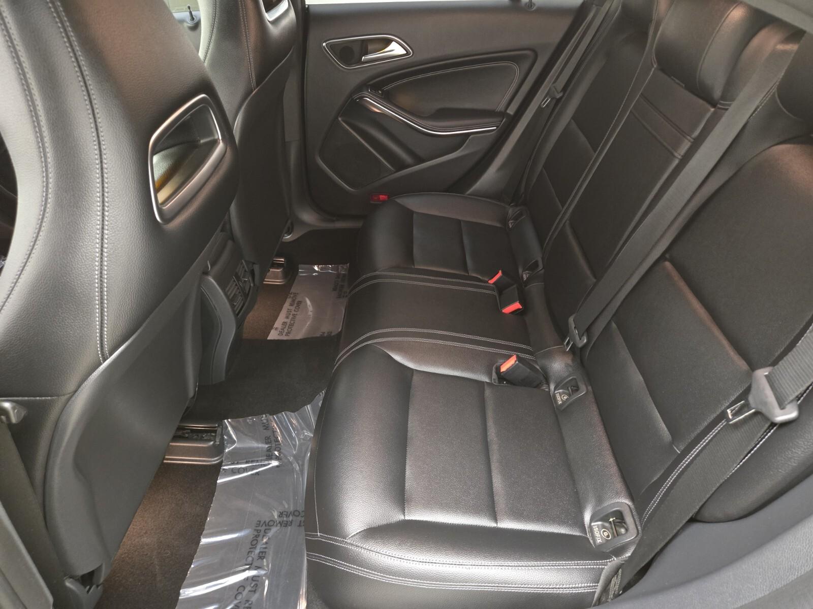 2016 Mercedes Benz CLA 250 photo 18