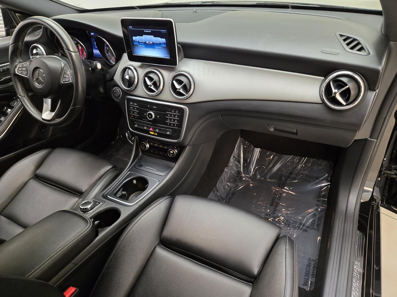 2016 Mercedes Benz CLA 250 photo 25