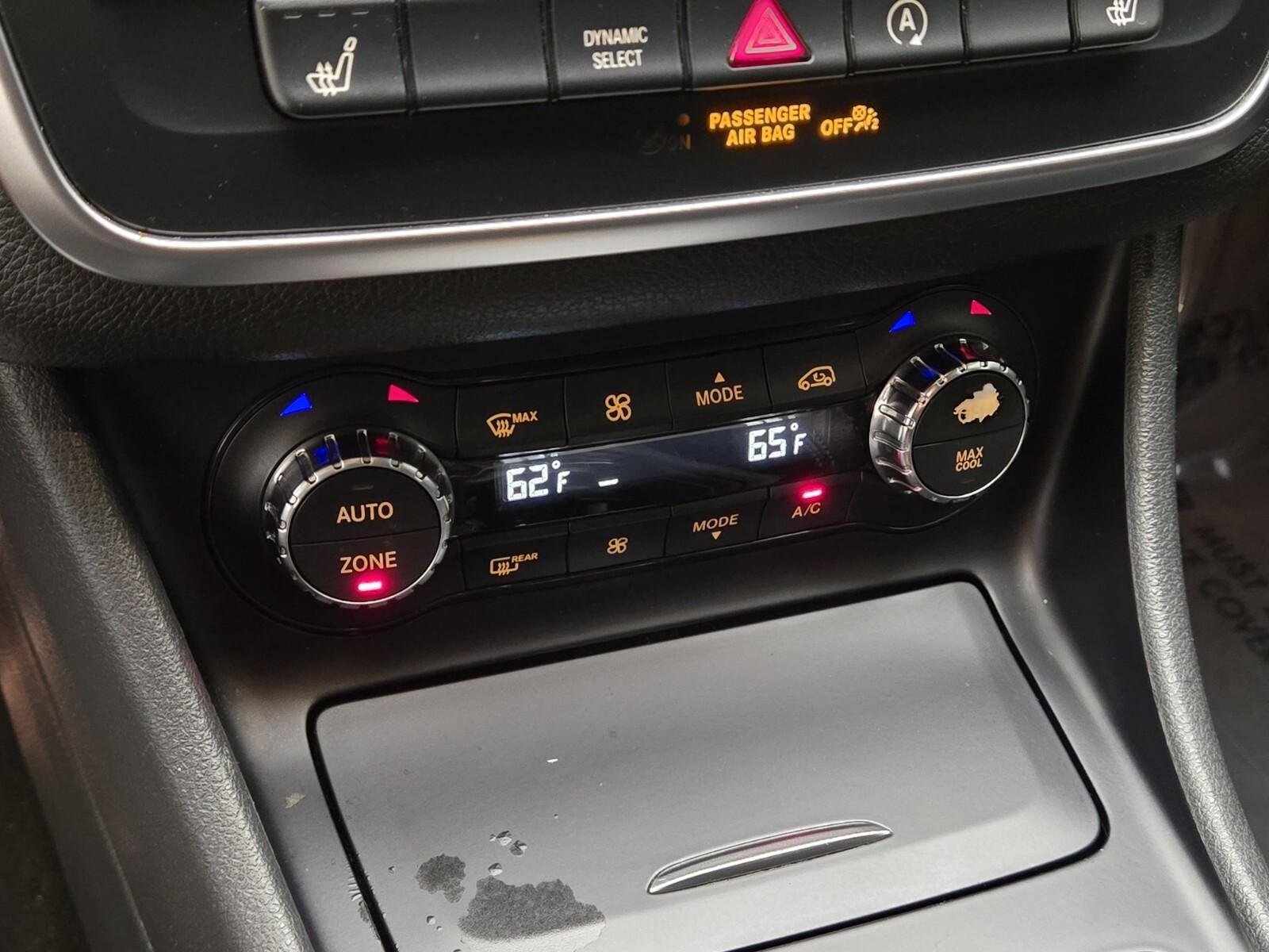 2016 Mercedes Benz CLA 250 photo 35