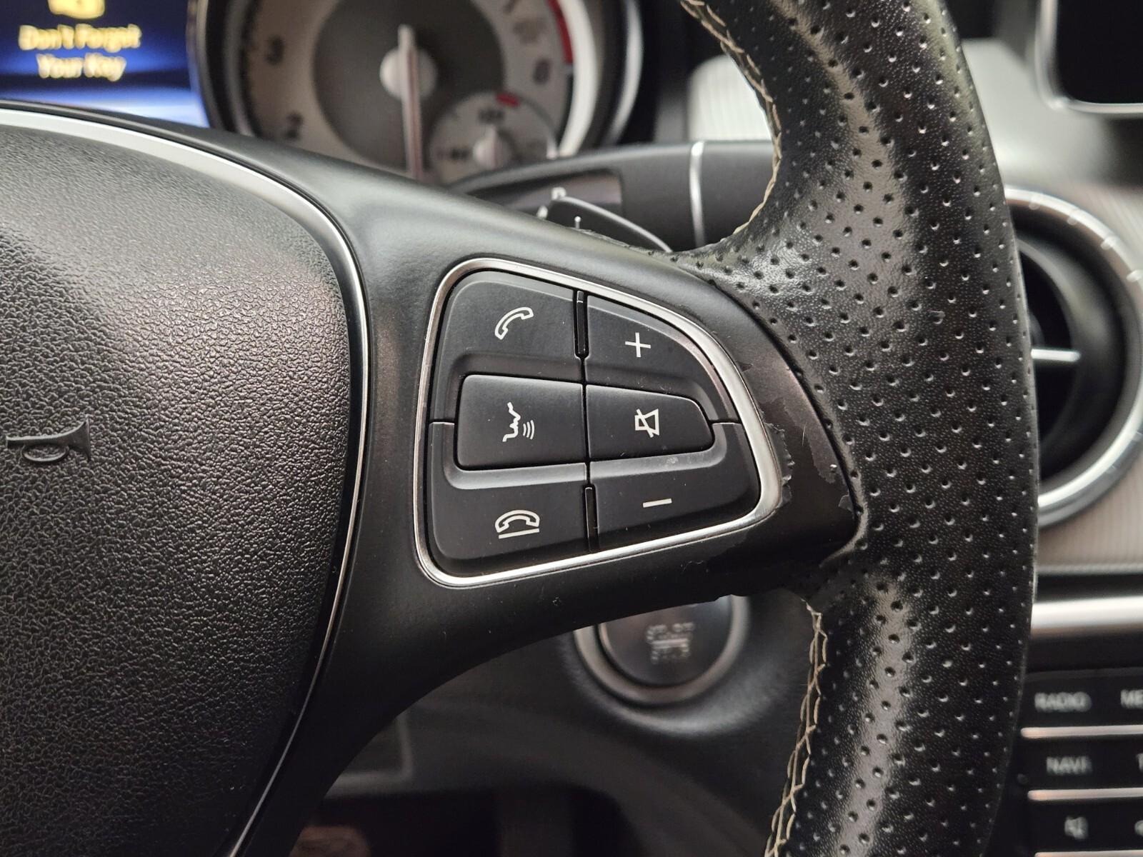 2016 Mercedes Benz CLA 250 photo 38