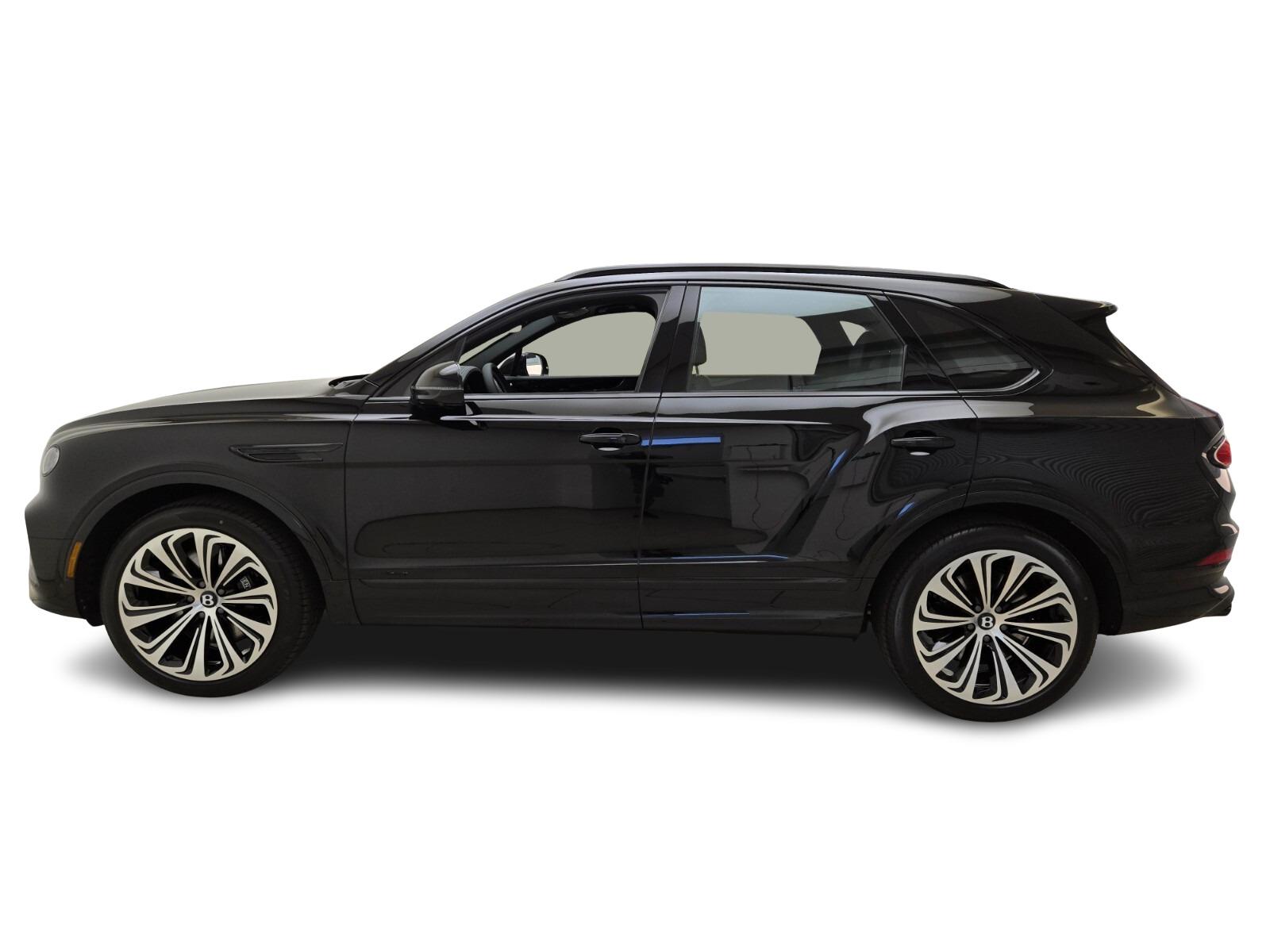 2025 Bentley Bentayga Azure V8 photo 3