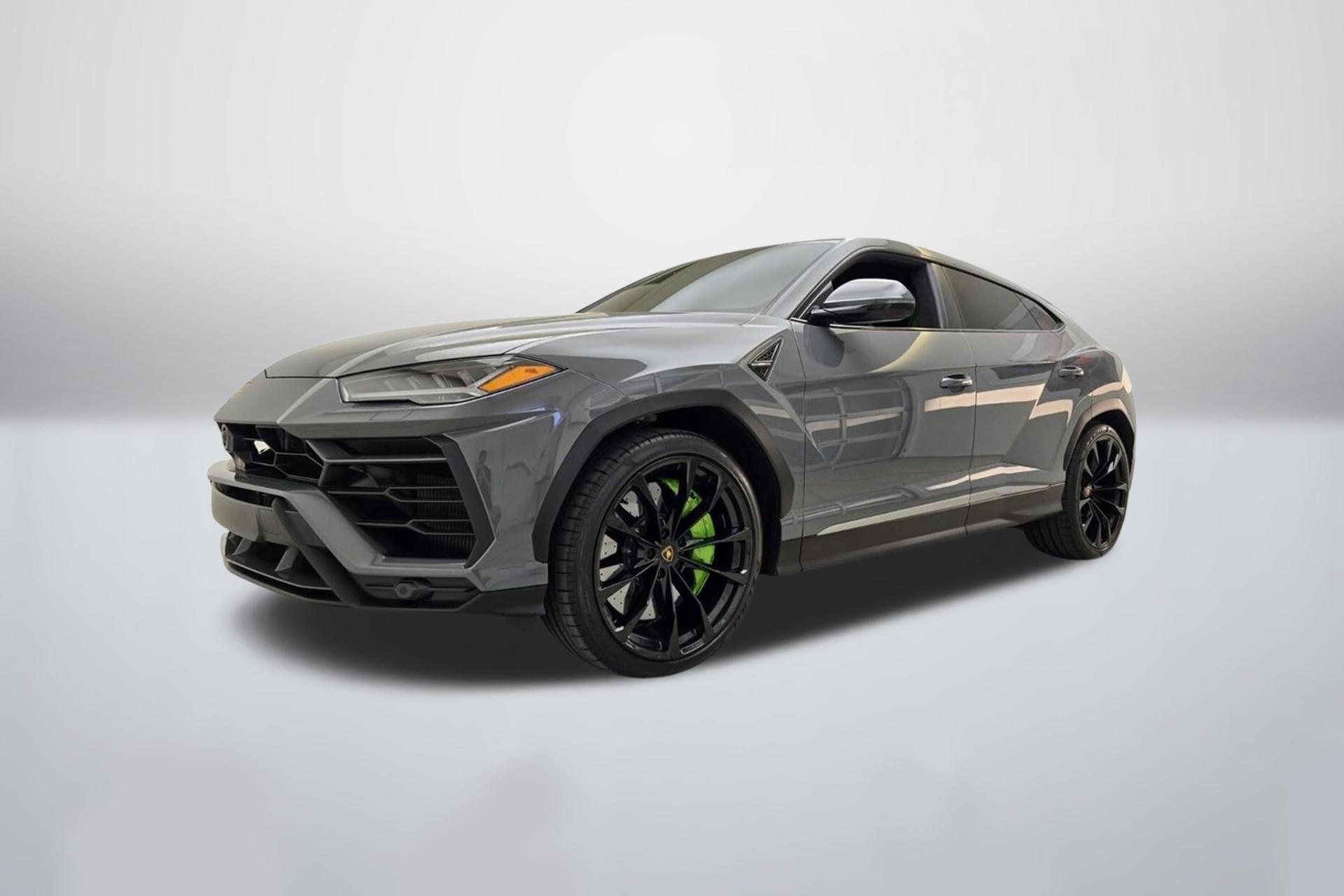 2022 Lamborghini Urus's photo